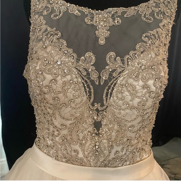 Allure Bridals Wedding Dress Style C380. - Picture 4 of 5